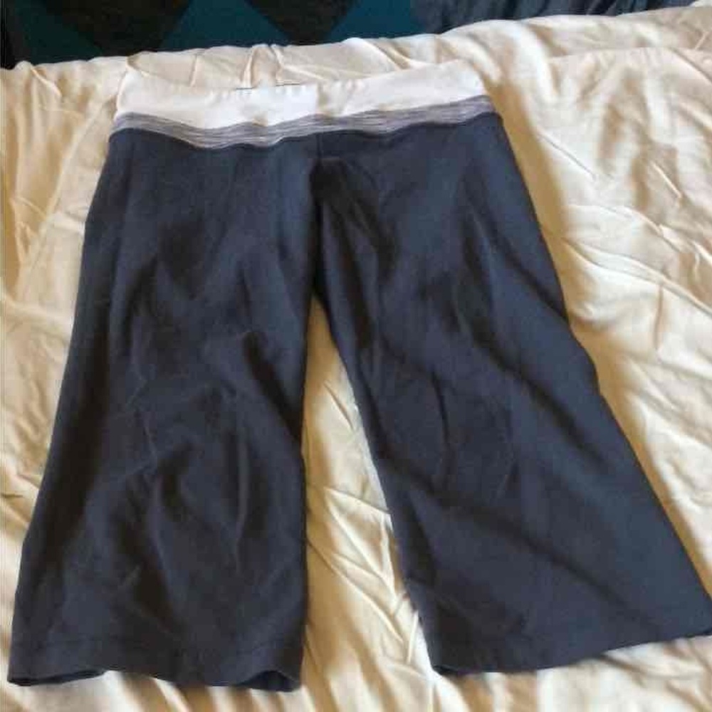 lululemon flare cparis 6 NWOT